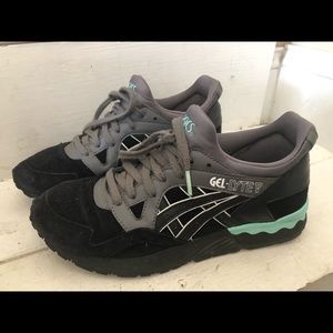 Ladies Asics Gel-Lyte size 8